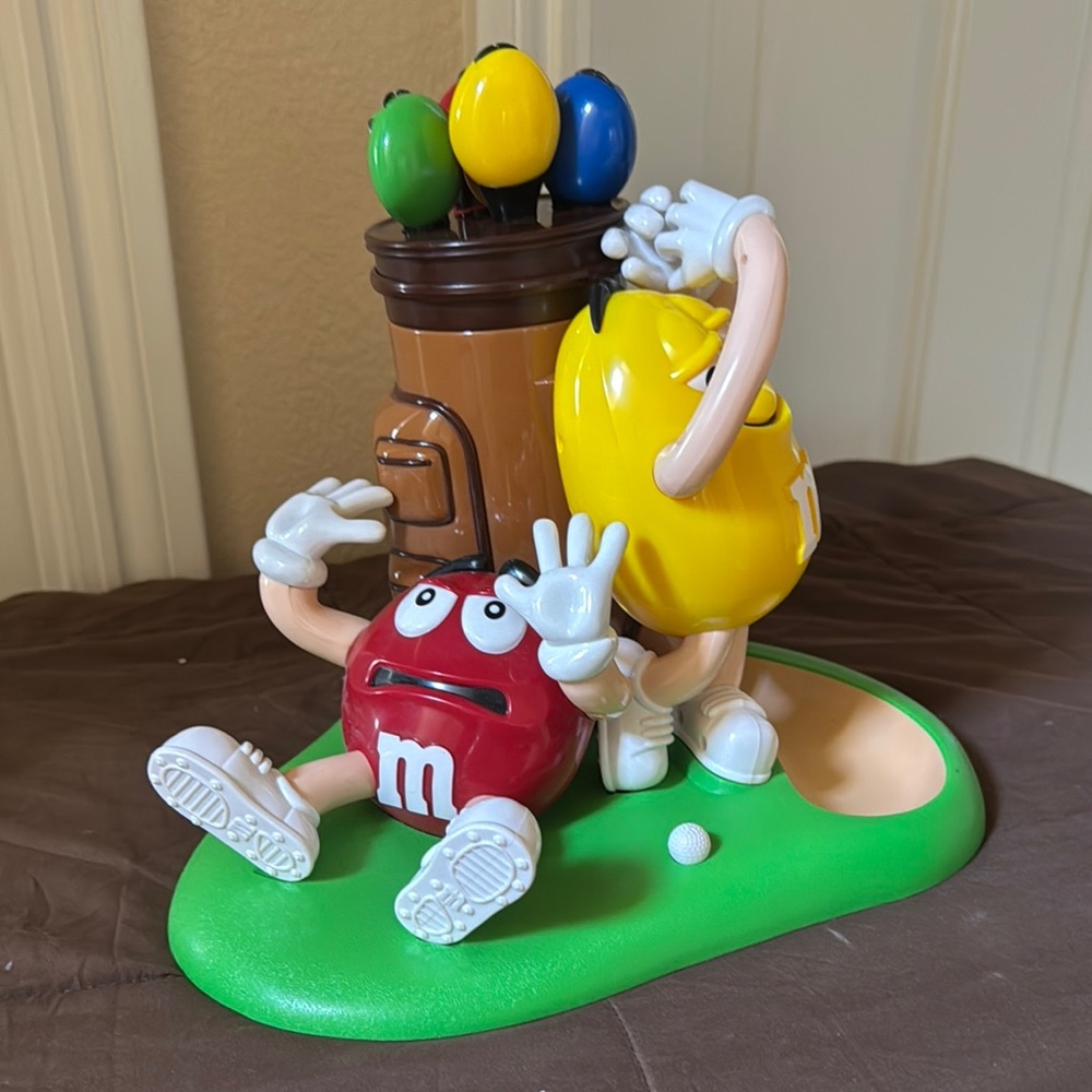 Vintage collection M&M'S Mulligan Ville Golf Candy Dispenser. New condition